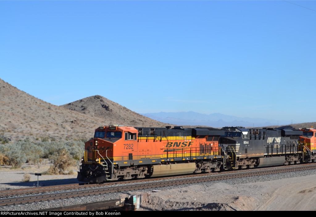 BNSF 7282